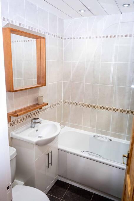 Apartament Charming 1-Bed Southside Flat In Great Location Glasgow Zewnętrze zdjęcie